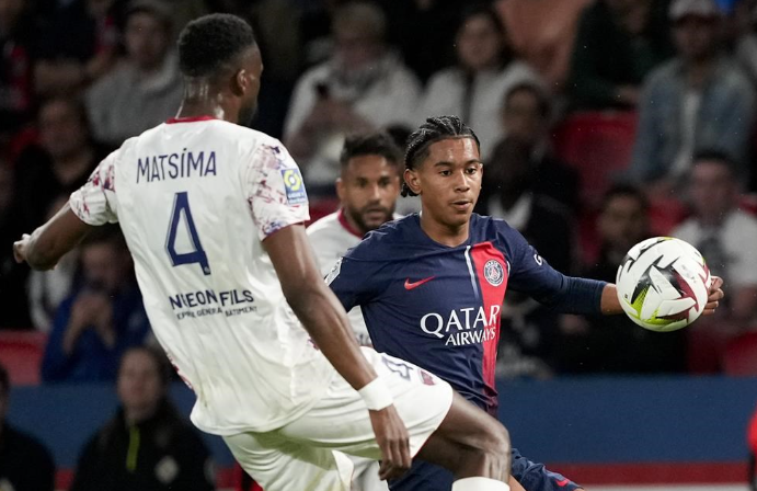 PSG 1-1 Clermont Mbappe přihrál, asistoval Ramosovi na vyrovnání